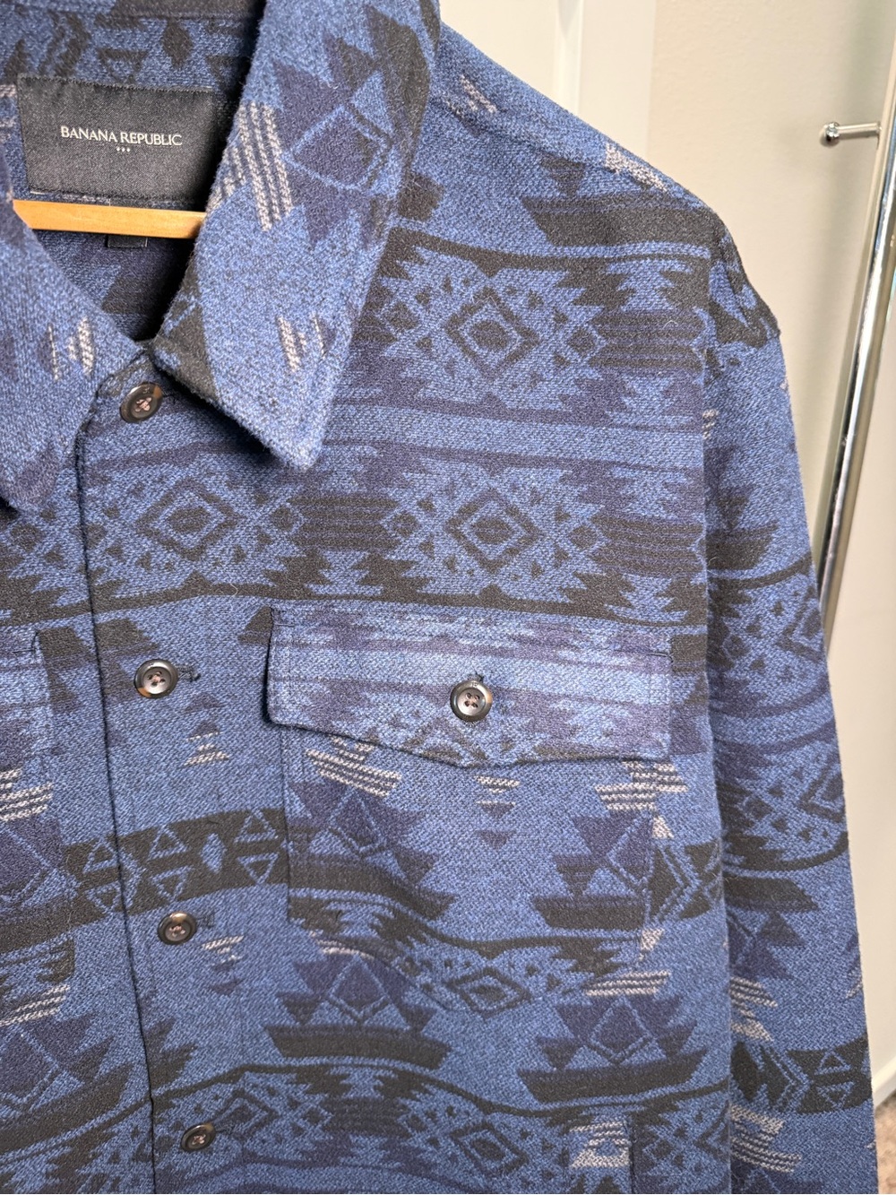BANANA REPUBLIC - Maverick Patterned Trucker Jacket - Men’s 2XL - Picture 5 of 15